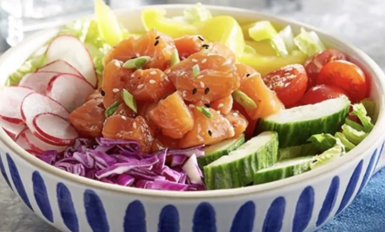 LEAN & GREEN SALMON POKE BOWL