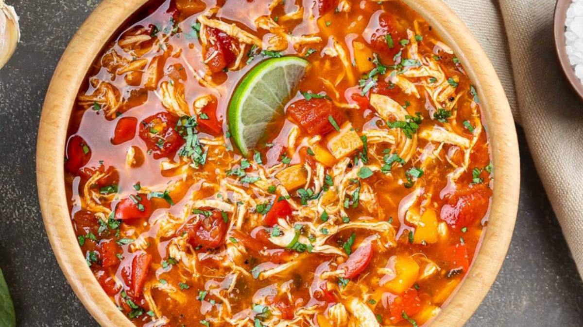 LEAN & GREEN CROCK POT CHICKEN TACO SOUP - Optavia Lean And Green Recipes