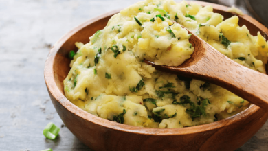 CHESSY SPINACH SMASHED POTATOES