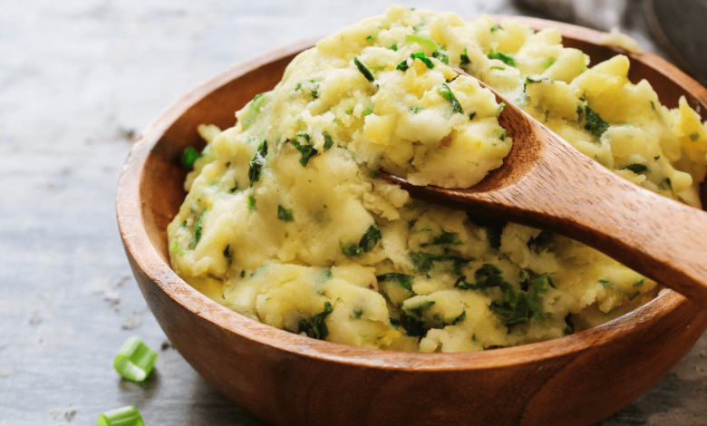 CHESSY SPINACH SMASHED POTATOES