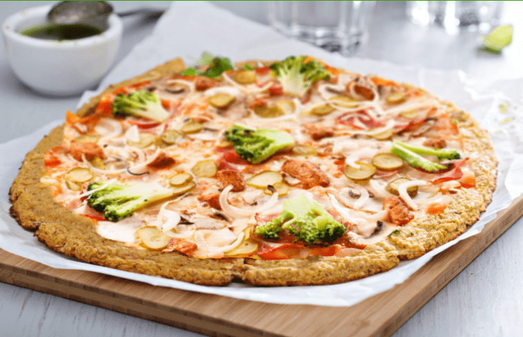 LEAN AND GREEN BBQ CHICKEN PIZZA