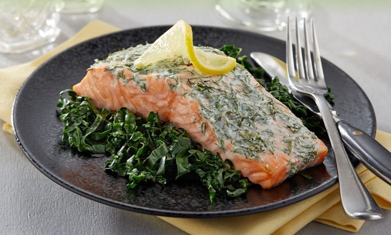 Lean and Green Yogurt Dill Salmon with Kale Gland